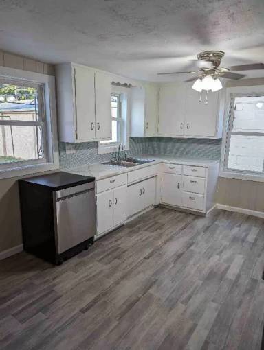 Main picture of 113 Main St E