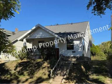 Main picture of 33 Dean St NW