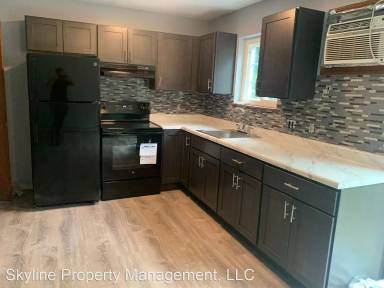 Main picture of 1259 N Main St