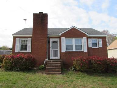 Main picture of 121 Marina Ln