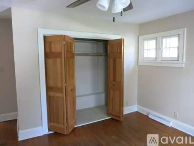 Main picture of 230 N 61st St