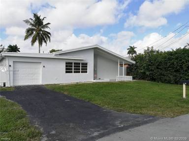 Main picture of 3908 E Lake Rd