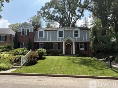 Main picture of 4726 Sedgwick St NW