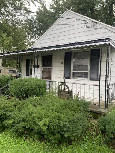 Main picture of 645 S Dana Ave