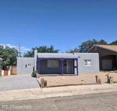 Main picture of 2715 Santa Cruz Ave SE