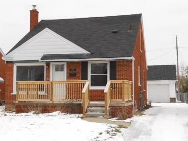 Main picture of 9889 Quandt Ave