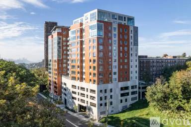 Main picture of The Pinnacle Fort Lee
