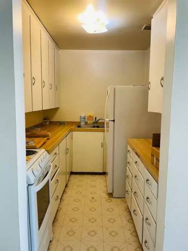 Main picture of 135 Mathews Street