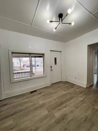 Main picture of 2140 2nd St