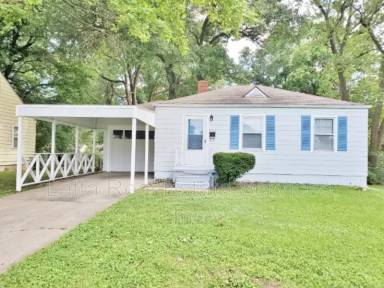 Main picture of 11329 E 39th Ter S
