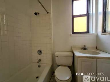 Main picture of 1216 N Dearborn St