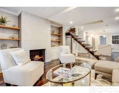 Main picture of 1 Joy St