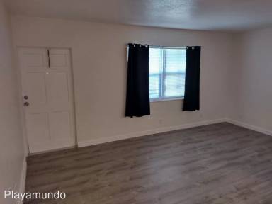Main picture of 642 SE 19th Ave