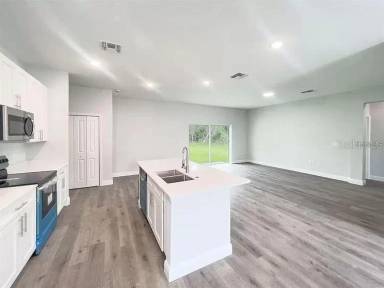 Main picture of 21093 Tucker Ave