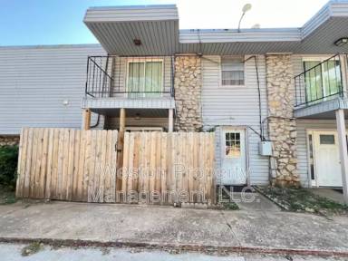 Main picture of 6000-60 NW Expressway