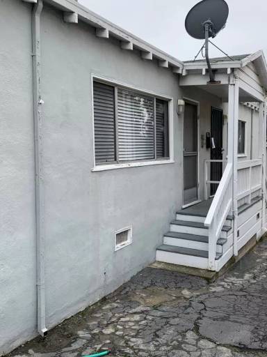 Main picture of 2062 Regent Way