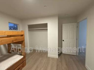 Main picture of 1089 D St