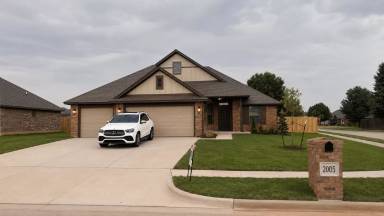 Main picture of 2005 W Flintlock Way