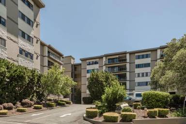 Main picture of 50 Mounds Rd
