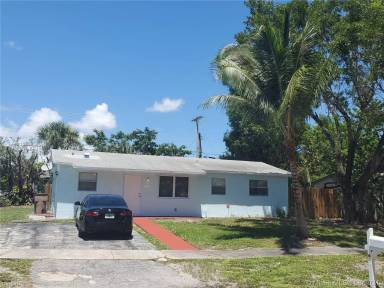 Main picture of 831 SW 14th Ct