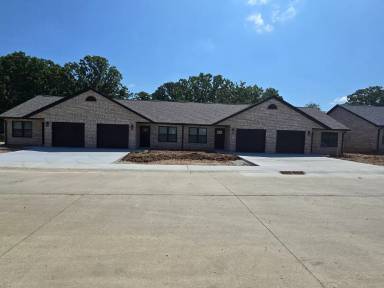 Main picture of 1527 Saint Marias St