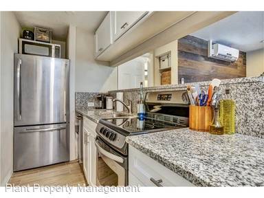 Main picture of 1301 S Howard Ave