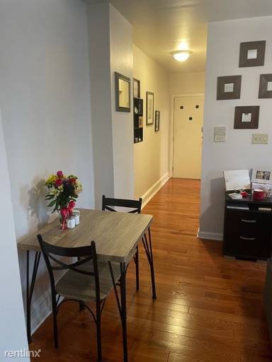 Main picture of 101 S 21st St