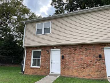 Main picture of 2335 Carmine St