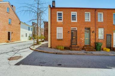 Main picture of 5 E Hamburg St