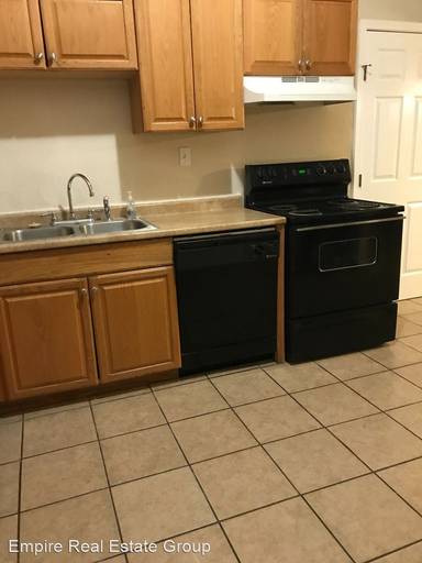 Main picture of 1202 N San Mateo St
