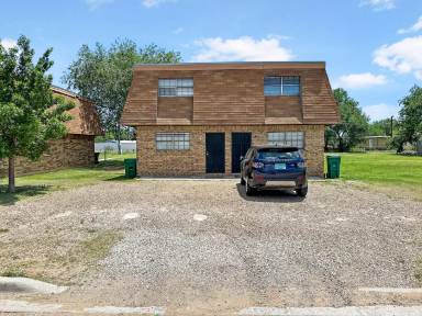 Main picture of 1901 W Jackson Ave