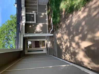 Main picture of 432 S Robin Rd