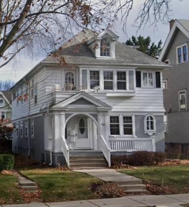 Main picture of 2828 N Maryland Ave