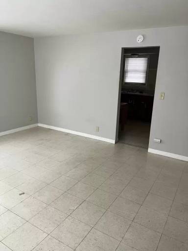 Main picture of 3124 E Carpenter St