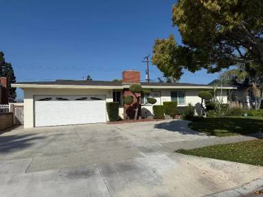 Main picture of 1231 S Courtright St