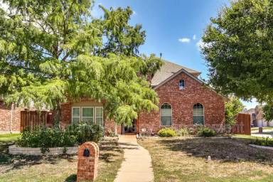 Main picture of 2100 Hodges Pl