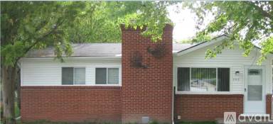 Main picture of 540 Montreal Ave