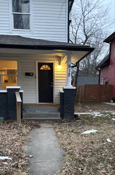 Main picture of 912 N Tacoma Ave