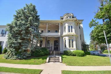 Main picture of 120 W Church 75 2 St St