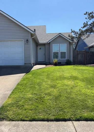 Main picture of 938 Boardwalk Ave NE