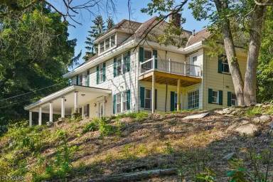Main picture of 29 Vreeland Ave