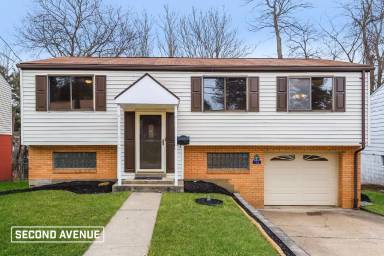 Main picture of 132 High Oak Pl