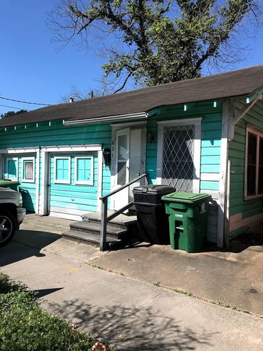 Main picture of 831 Studewood St