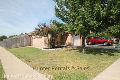 Main picture of 1308 Nicholas Cir