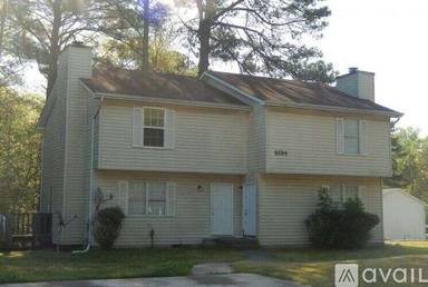 Main picture of 6584 Carriage Ct