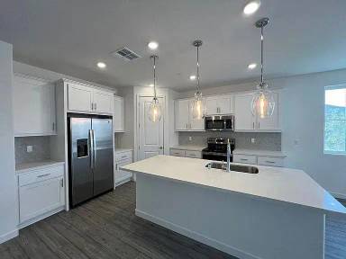 Main picture of 3309 Mesa Oak St