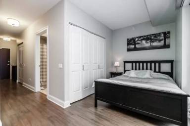 Main picture of 888 N Wells St