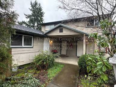 Main picture of 13938 SE Powell Blvd