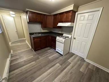 Main picture of 25 Conestoga St