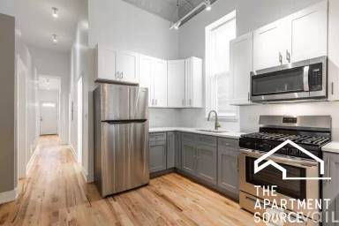 Main picture of 2241 W 21st St